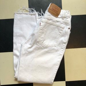 Vintage white Levi’s 512 jeans